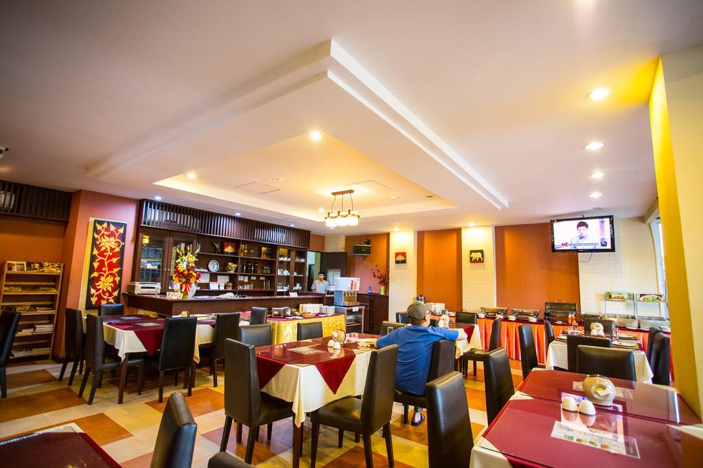 Madina Rayong Hotel Exterior foto