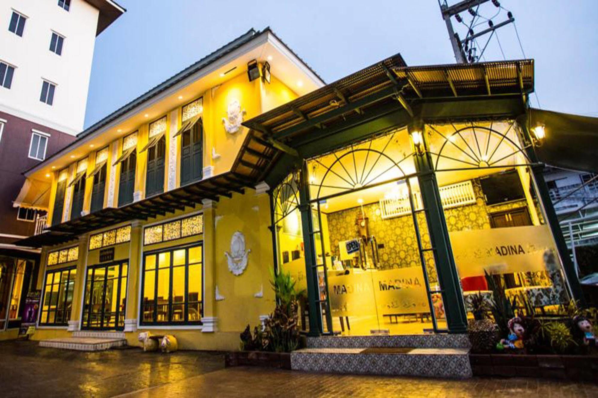 Madina Rayong Hotel Exterior foto