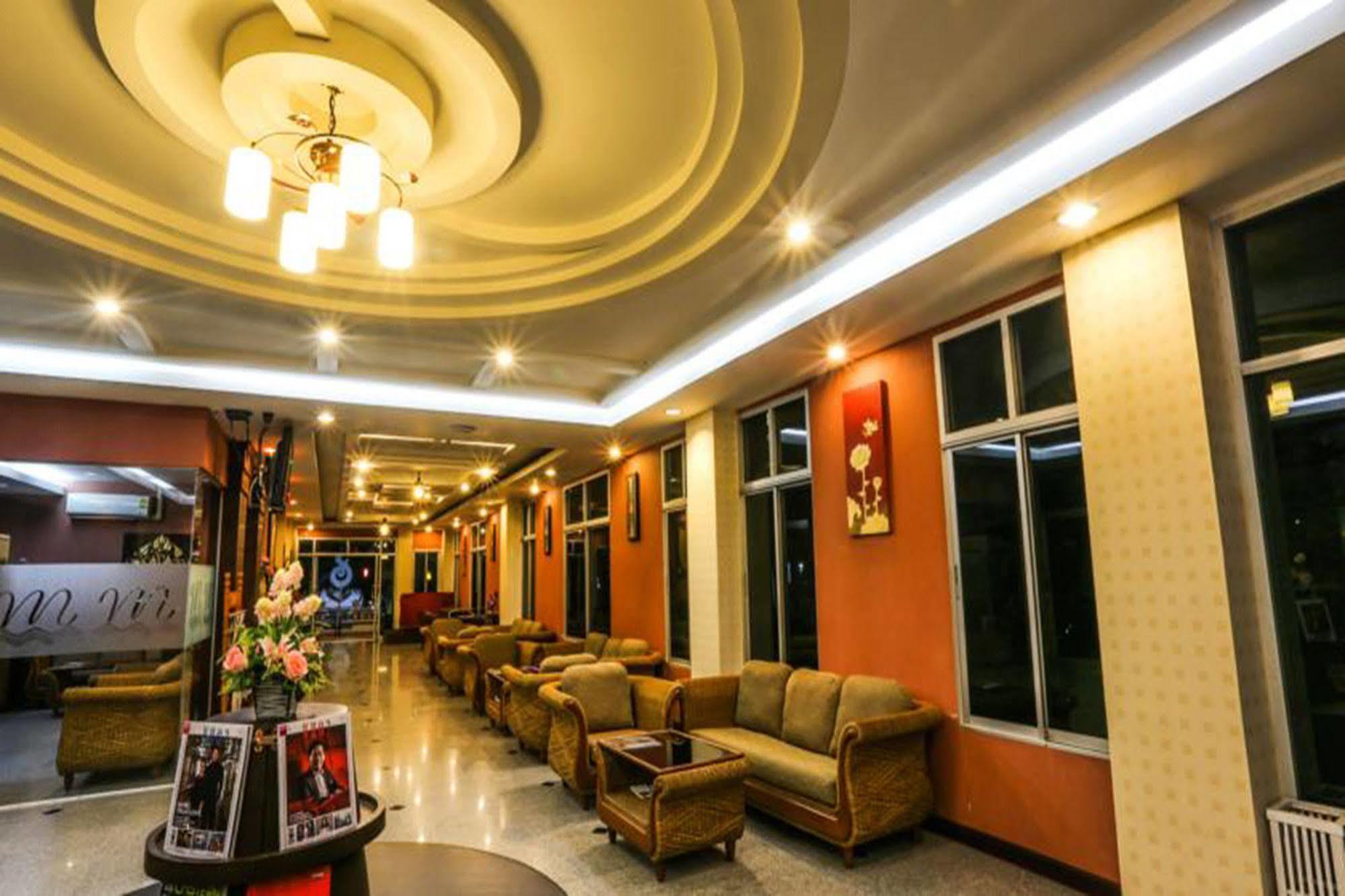 Madina Rayong Hotel Exterior foto