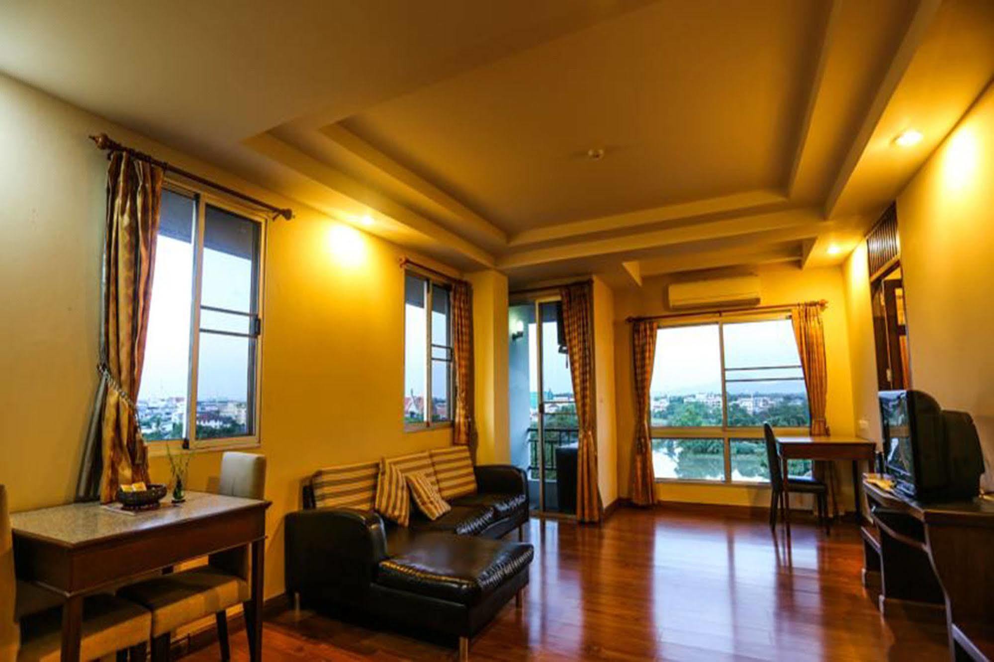 Madina Rayong Hotel Exterior foto